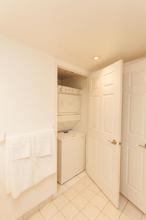 Red Maple Suites - Icon Toronto Phòng bức ảnh