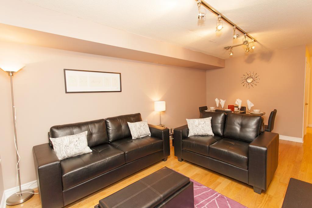 Red Maple Suites - Icon Toronto Phòng bức ảnh
