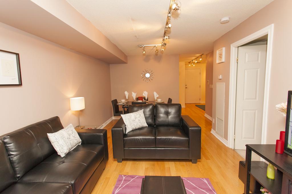 Red Maple Suites - Icon Toronto Phòng bức ảnh
