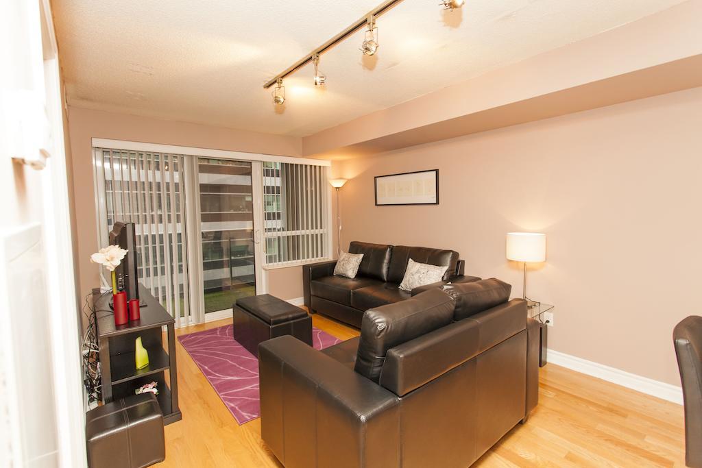 Red Maple Suites - Icon Toronto Ngoại thất bức ảnh