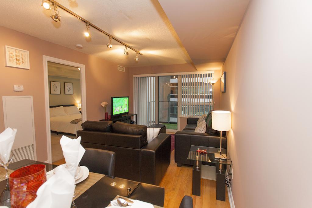 Red Maple Suites - Icon Toronto Ngoại thất bức ảnh