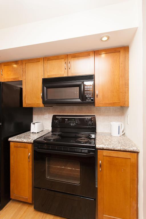 Red Maple Suites - Icon Toronto Phòng bức ảnh